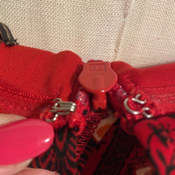 GUESS Red Elysian Floral Shaye OFF THE SHOULDER ruffle fitted SCUBA mini dress L - Picture 7 of 16